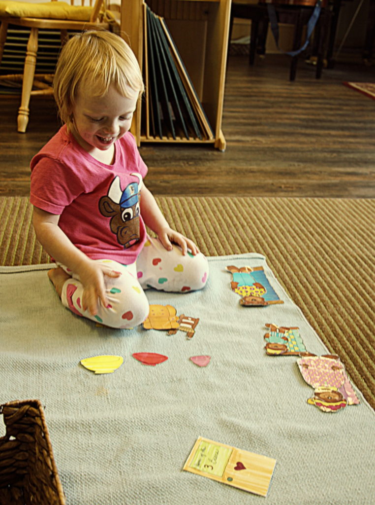 amelia-story-telling-basket